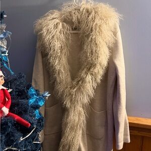 Alashan Cashmere Women's Cream Sweater with Faux Fur Collar